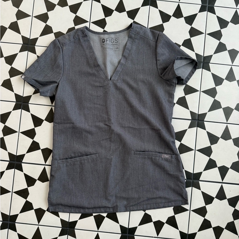 Figs Charcoal V-Neck Scrub Top